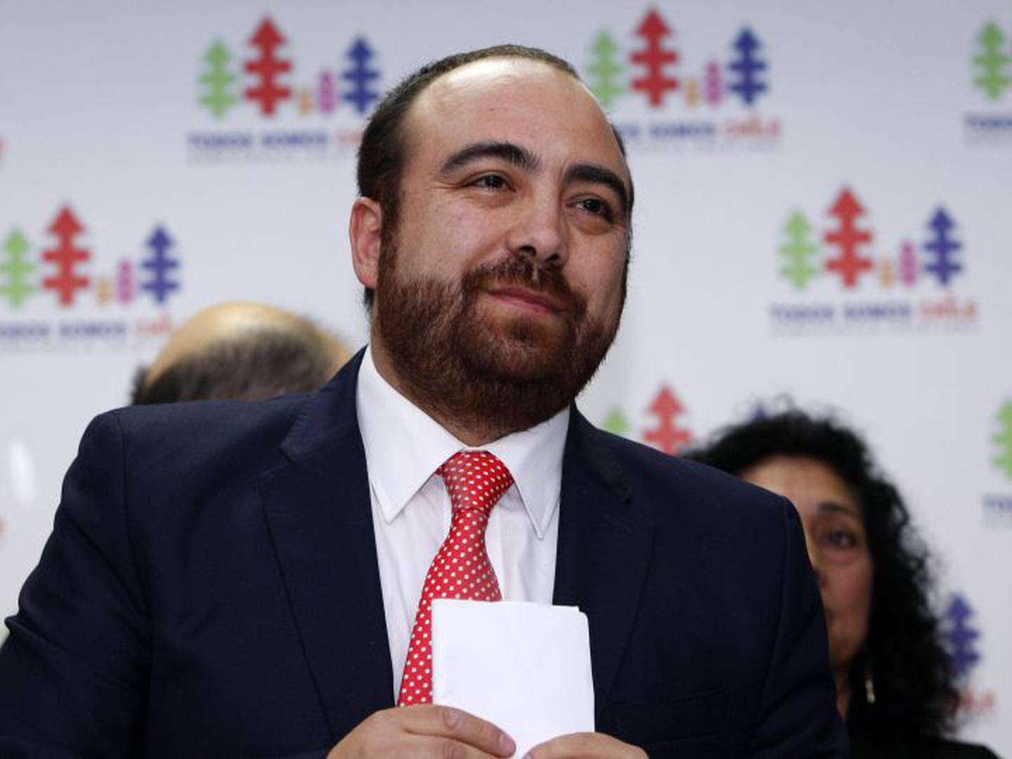 La DC decide renunciar a querella contra Fuad Chahin por “administración  desleal” de bienes inmobiliarios – Publimetro Chile