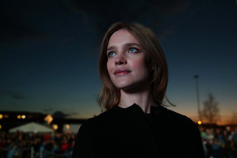 Quién es la modelo rusa Natalia Vodianova, la encargada de trasladar la  Copa del Mundo al estadio