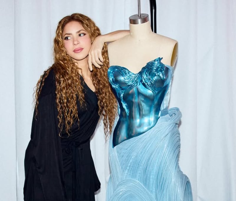 Shakira detalla su vestuario para la gira ‘Las Mujeres ya no lloran World’.