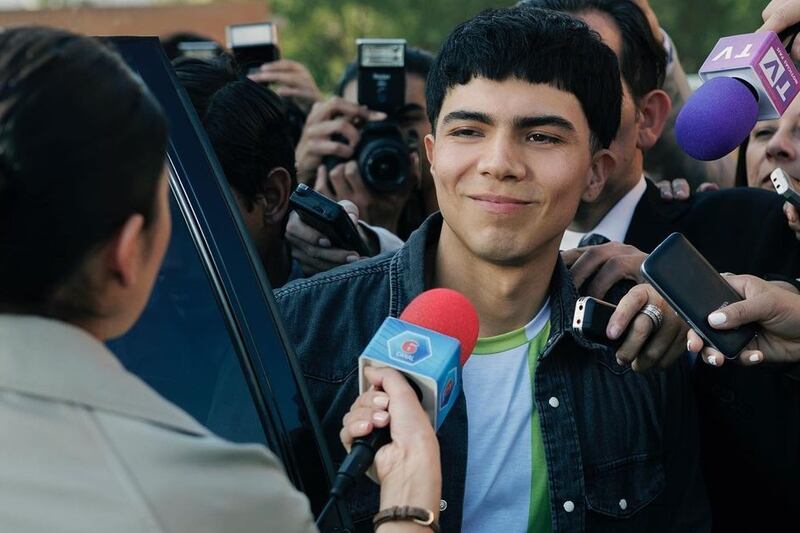El actor aseguró haber quedado impactado por el aumento de sus redes sociales luego de participar en la producción chilena que se emite en Netflix.