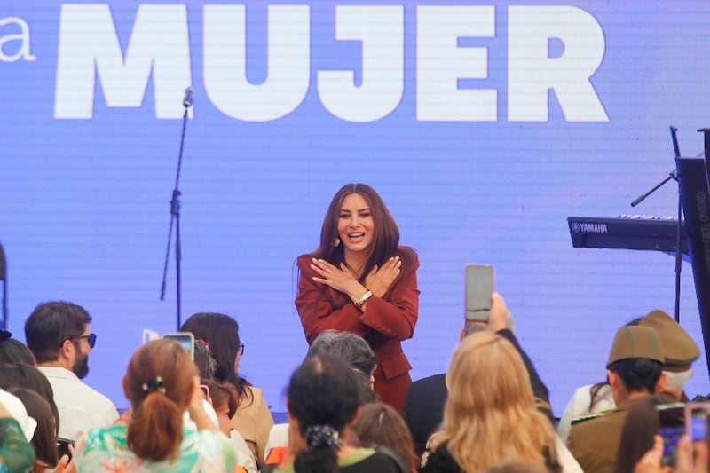 Presidente Boric participa en la Conmemoración del Día Internacional de La Mujer (Myriam Hernández) | 08 DE MARZO DE 2025 / SANTIAGO
S.E. el Presidente de la República, Gabriel Boric Font, junto a la ministra de la Mujer y la Equidad de Género, Antonia Orellana; ministras, ministros y subsecretarias de Gobierno; y la alcaldesa de Quinta Normal, Karina Delfino, participa de la conmemoración del Día Internacional de la Mujer.
FOTO: DIEGO MARTIN/AGENCIAUNO