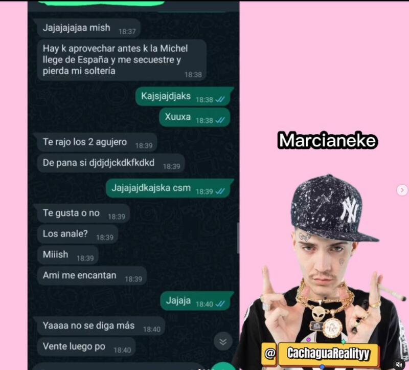 Marcianeke envía mensajes sexuales a seguidora.