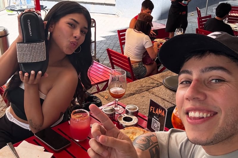 La chica reality viajó a Brasil sin su actual pareja debido a que compró los pasajes antes de iniciar la relación amorosa entre ambos.