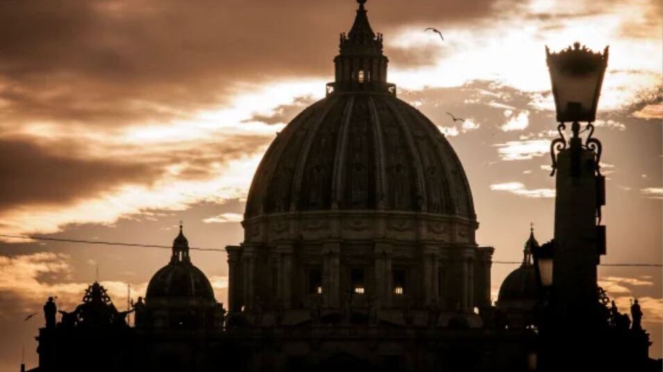 La Basílica de San Pedro, en Roma, el 1 de abril de 2023.| Foto: Andrea Ronchin / NurPhoto via Getty Images