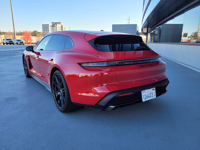 Porsche Taycan GTS Sport Turismo