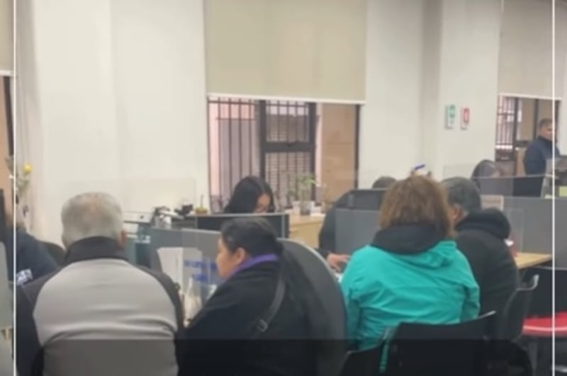 Las oficinas de ChileAtiende instaladas a lo largo del país entregan información relevante respecto de bonos y subsidios estatales.