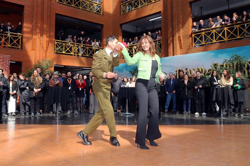 Orfeón de Carabineros en Canal 13