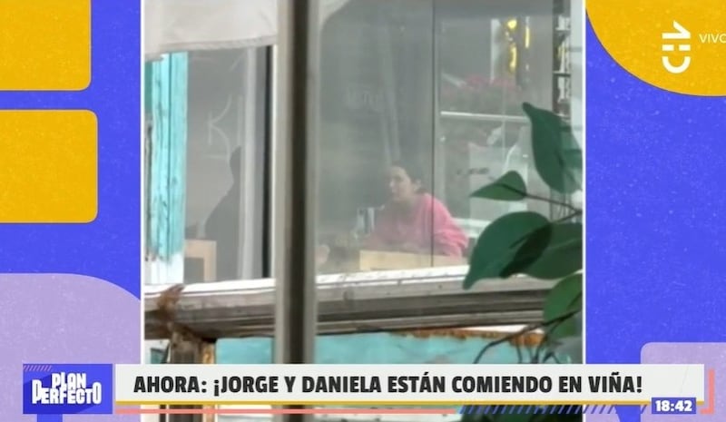 Daniela Aránguiz y Jorge Valdivia fueron captados almorzando juntos en Viña del Mar. Captura CHV