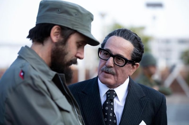 El actor chileno interpretará a Fidel Castro en la serie "Los mil días de Allende".