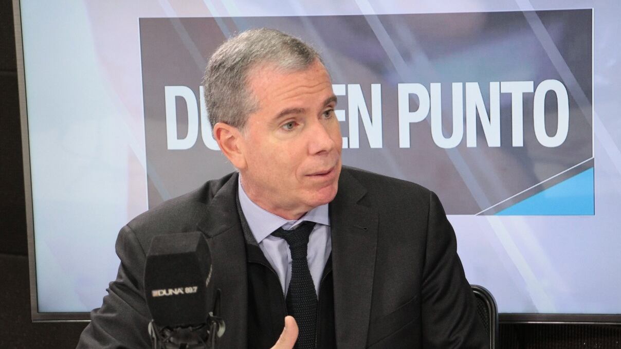 El exministro del Gobierno de Sebastián Piñera declaró ante la Fiscalía por riña que protagonizó en Zapallar.