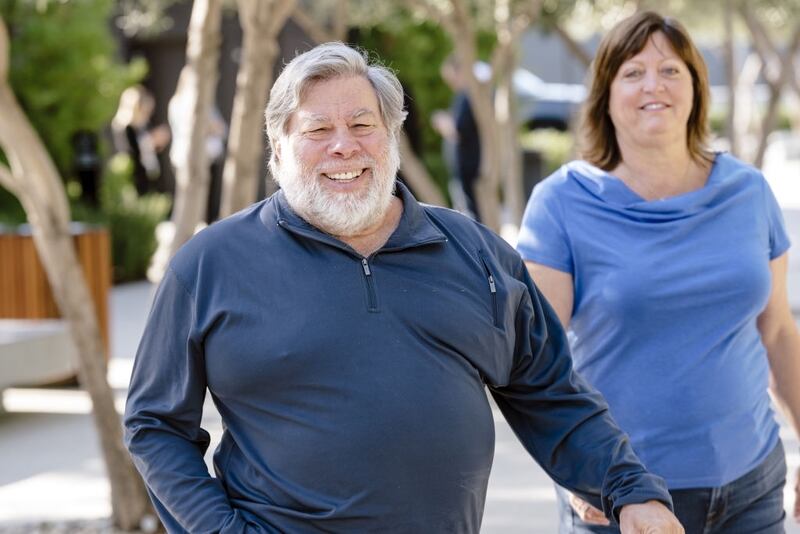 Steve Wozniak, cofundador de Apple, ahora impulsa una nueva empresa: Privateer.