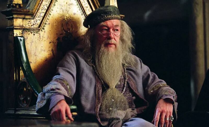 Michael Gambon fez sua estreia como Dumbledore no filme "Harry Potter e o prisioneiro de Azkaban"