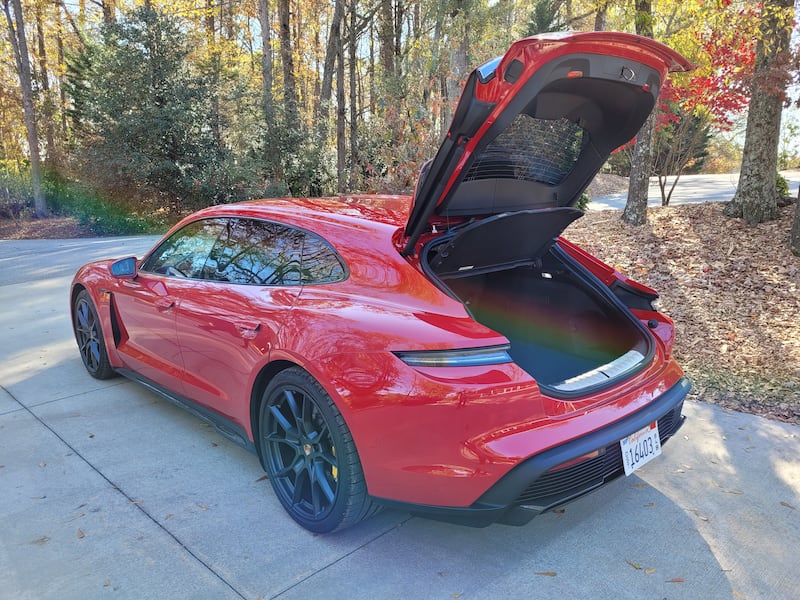 Porsche Taycan GTS Sport Turismo