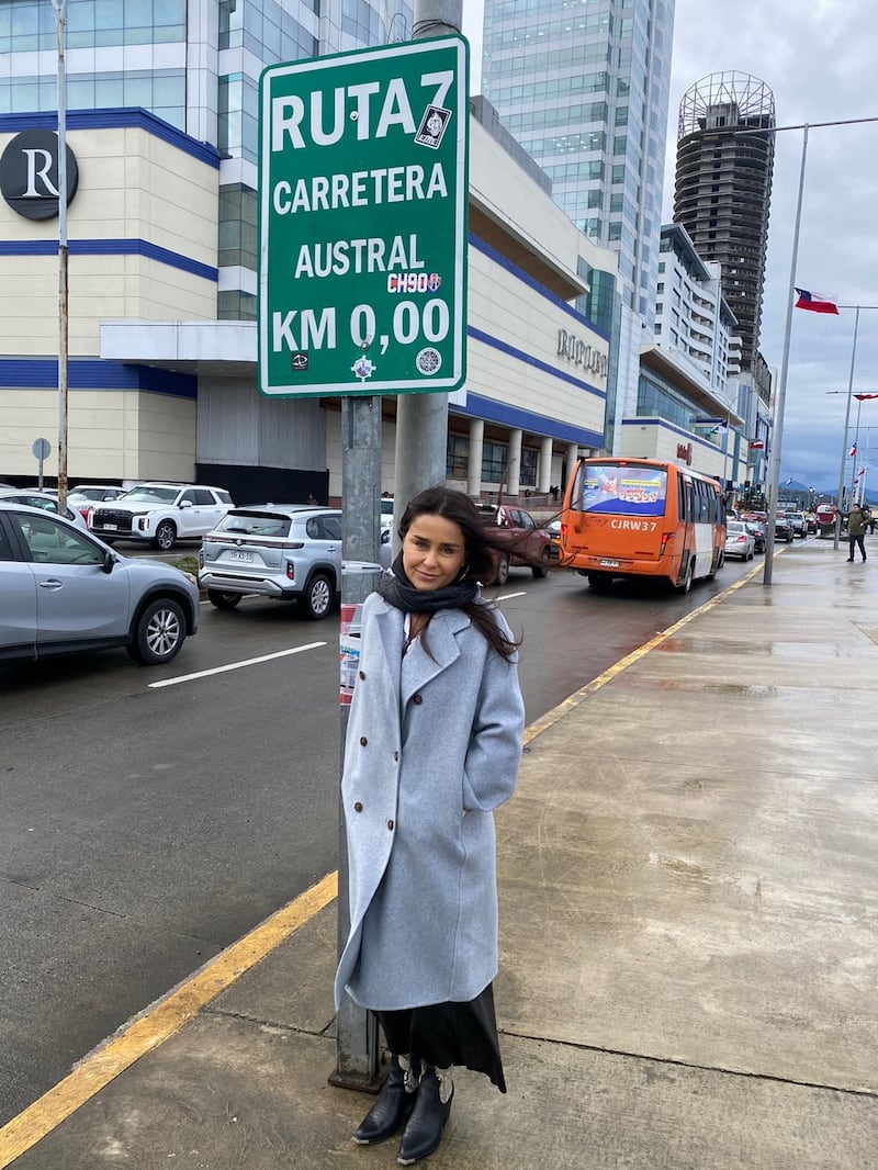 Claudio Iturra y “La ruta de la Patagonia” fueron galardonados y el ministerio de Obras Públicas anunció concurso público para una nueva señal en el inicio de la Carretera Austral | Gentileza: Canal 13