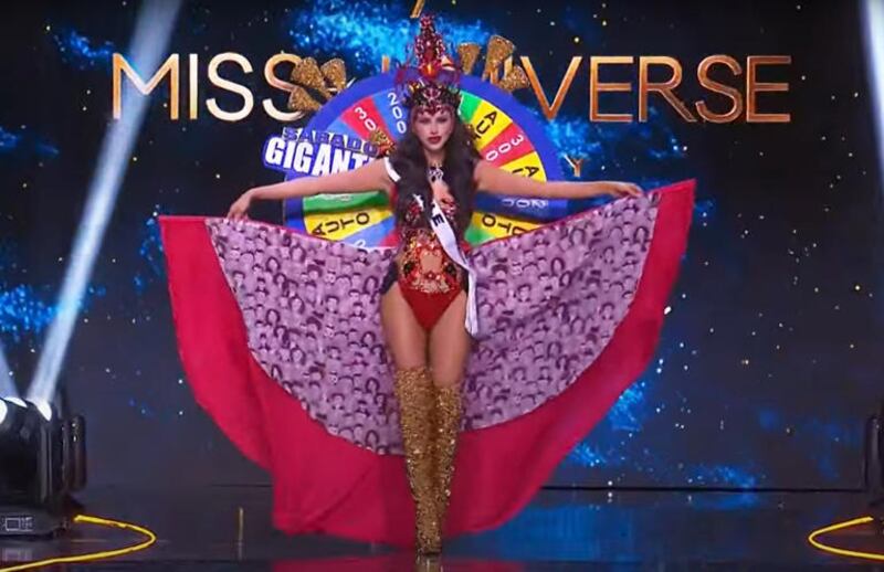 Emilia Dides reveló que pasará con el traje inspirado en “Sábado Gigante” que usó en Miss Universo