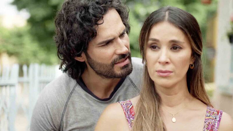 Catherine Siachoque y Fabián Ríos en la saga 'Sin senos sí hay paraíso'