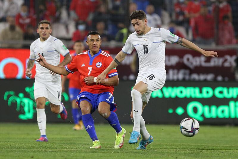 Federico Valverde marcado por Alexis Sánchez