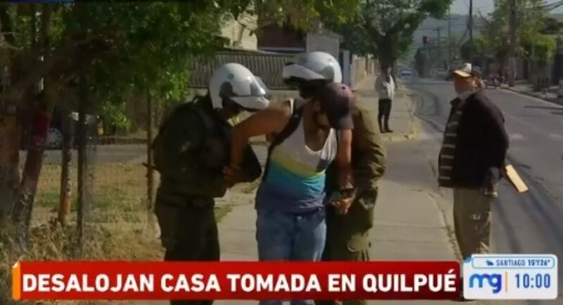 Carabineros detuvo al hombre luego de agredir esta mañana al camarógrafo de Mega.