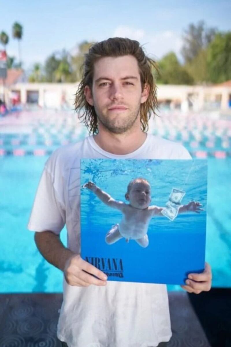 Bebé de “Nevermind” perdió demanda contra Nirvana por pornografía infantil