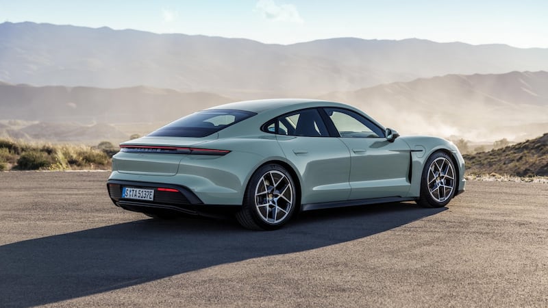 Porsche Taycan: Evolución en la Era de la Electromovilidad