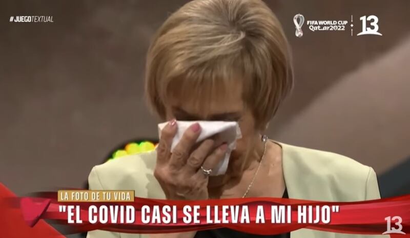 La comediante se quebró en el programa "Juego textual" al contar de la salud de su único hijo, Yerko.