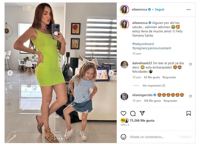 Eileen Roca junto a su hija y su bebé en camino