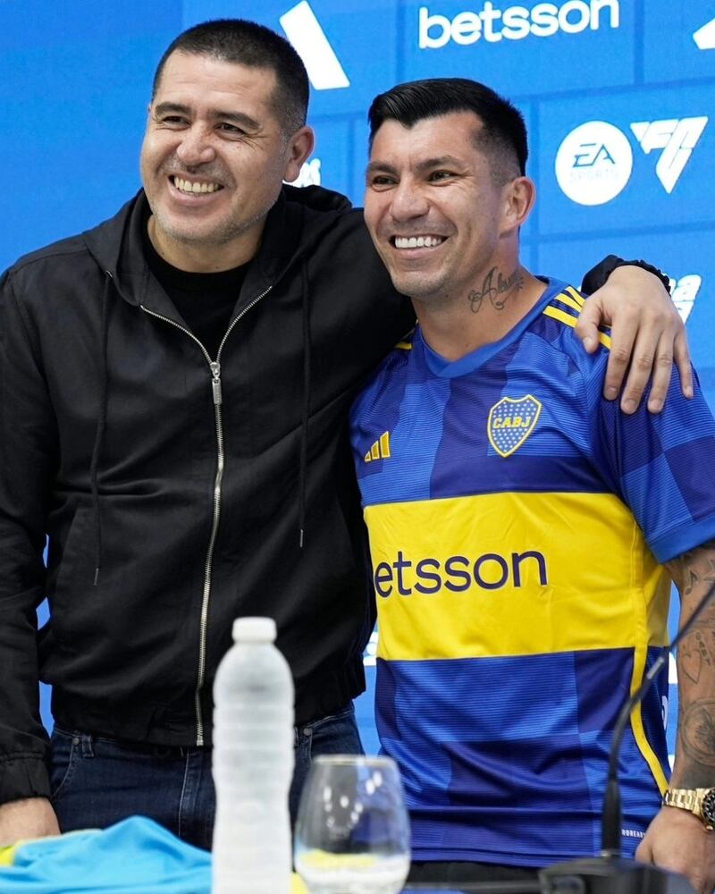 El formado en la UC fue presentado como nuevo refuerzo de Boca Juniors.