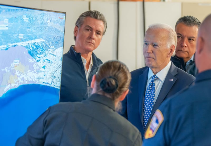 El peor incendio en décadas: Joe Biden declara zona de desastre mayor a California y confirma dos muertes