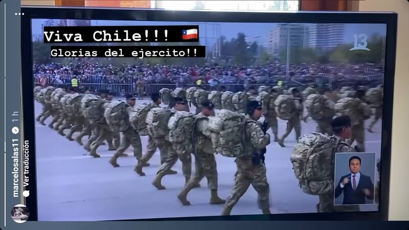 Marcelo Salas aplaudiendo la Parada Militar