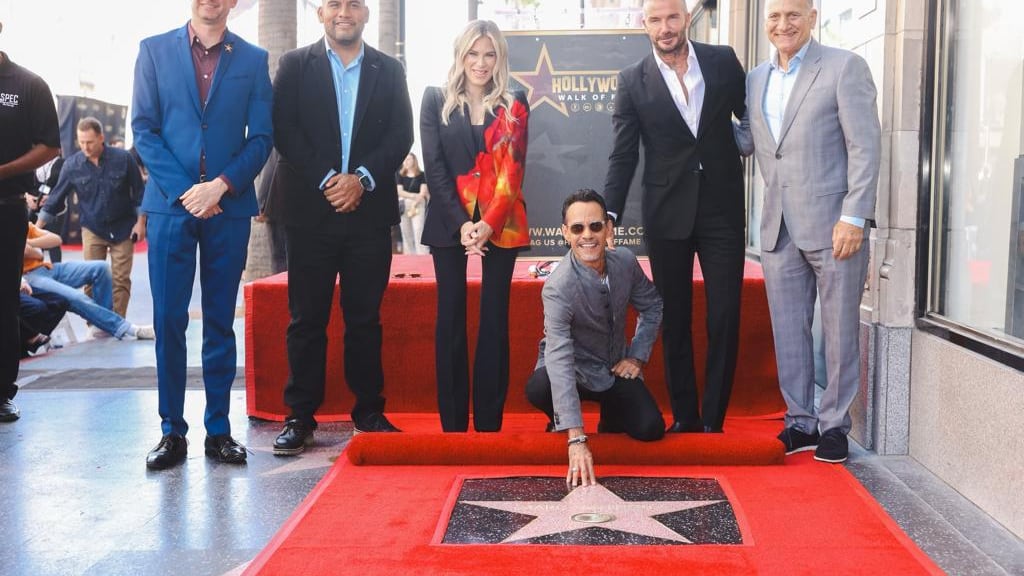 Marc Anthony recibe su estrella en el Paseo de la Fama de Hollywood.