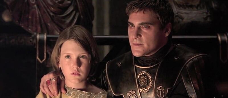 Spencer Treat Clark y Joaquin Phoenix en 'Gladiador'